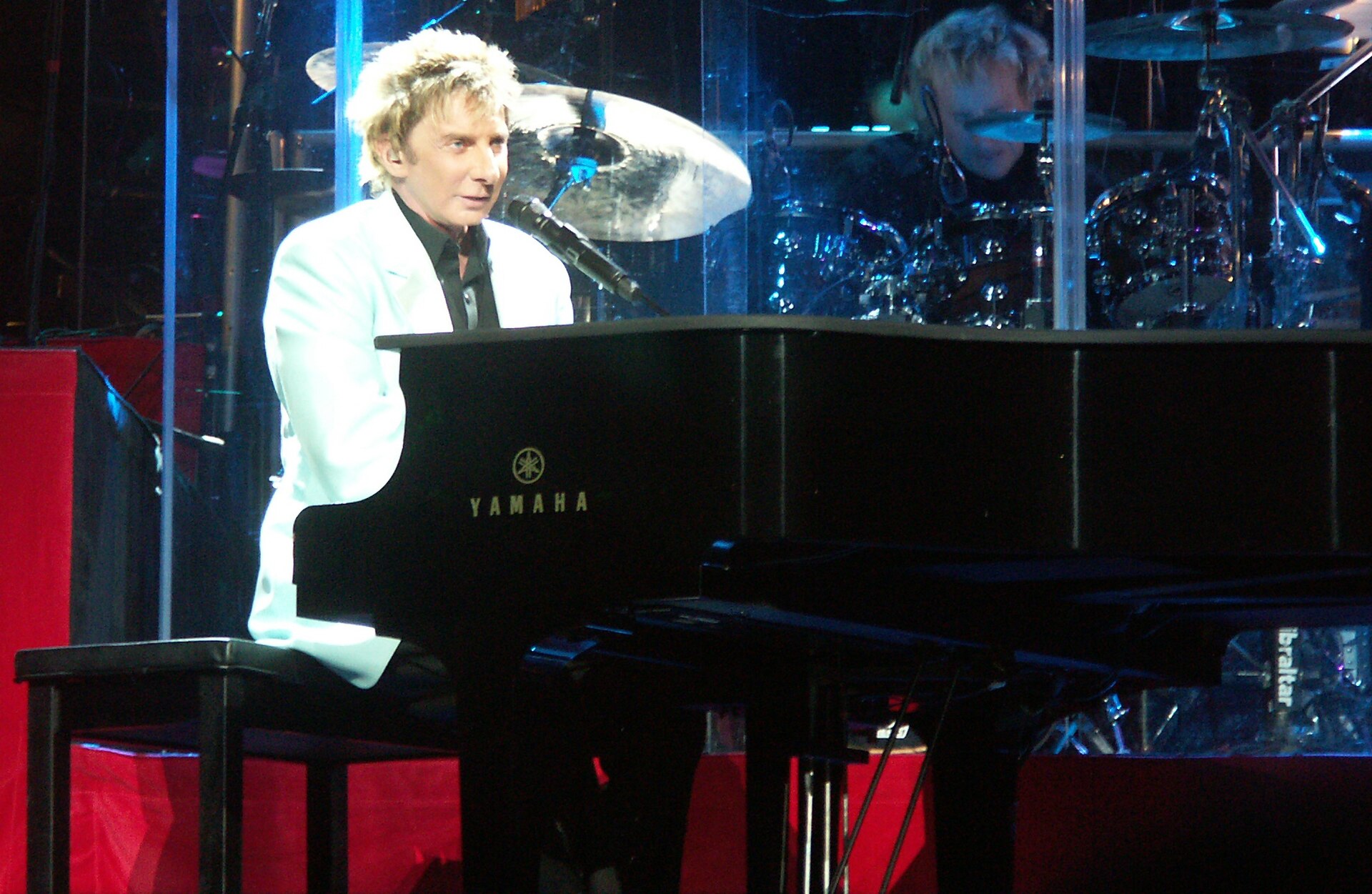 Barry Manilow live at the Xcel Energy Center in St. Paul, MN on January 11, 2008. Photo taken by Matt Becker from Row 8