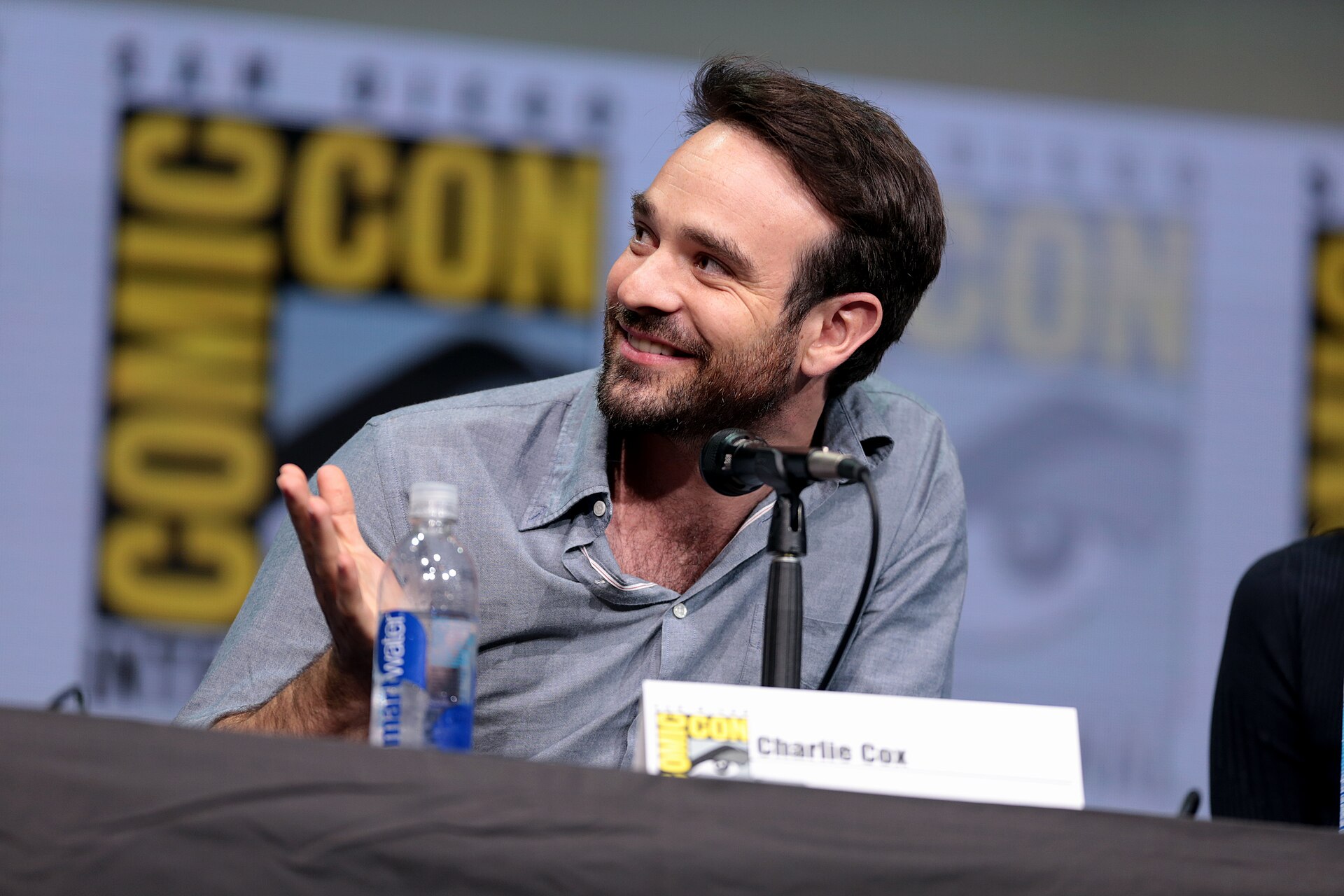 Charlie Cox speaking at the 2017 San Diego Comic Con International, for Marvel's The Defenders, at the San Diego Convention Center in San Diego, California. Please attribute to Gage Skidmore if used elsewhere