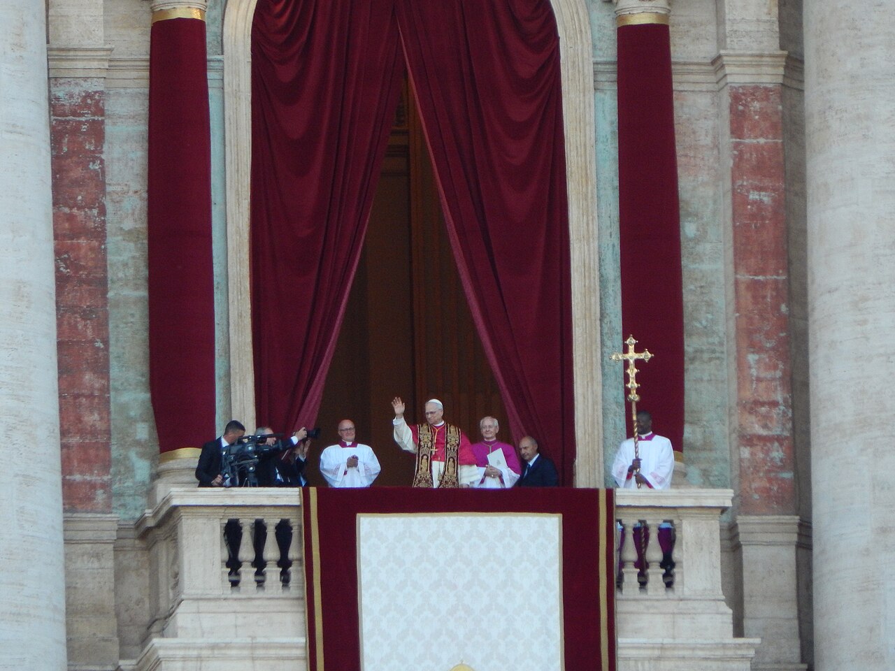 Pope Leo XIV waving from the balcony of St Peter's Basilica